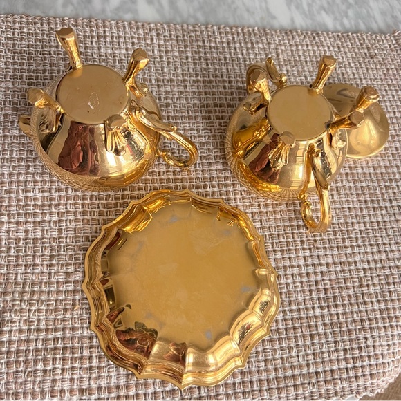Gold Color Metal Sugar and Creamer Set - 5-6” - Picture 3 of 7